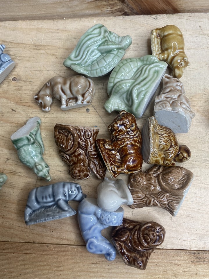 Vintage Wades Wade Porcelain Animal Figurines Red Rose Tea Large Estate