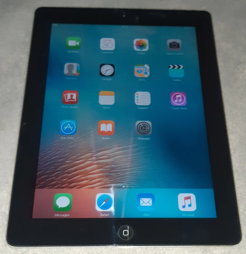 IPad modèle A1395 - 16Go - iOs 9.3.5. Gris + Mini clavier Bluetooth - Photo 2/4