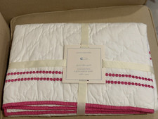 NEW Pottery Barn Kids Pearl Dot Bright Pink Toddler Crib Quilt 38  x52  