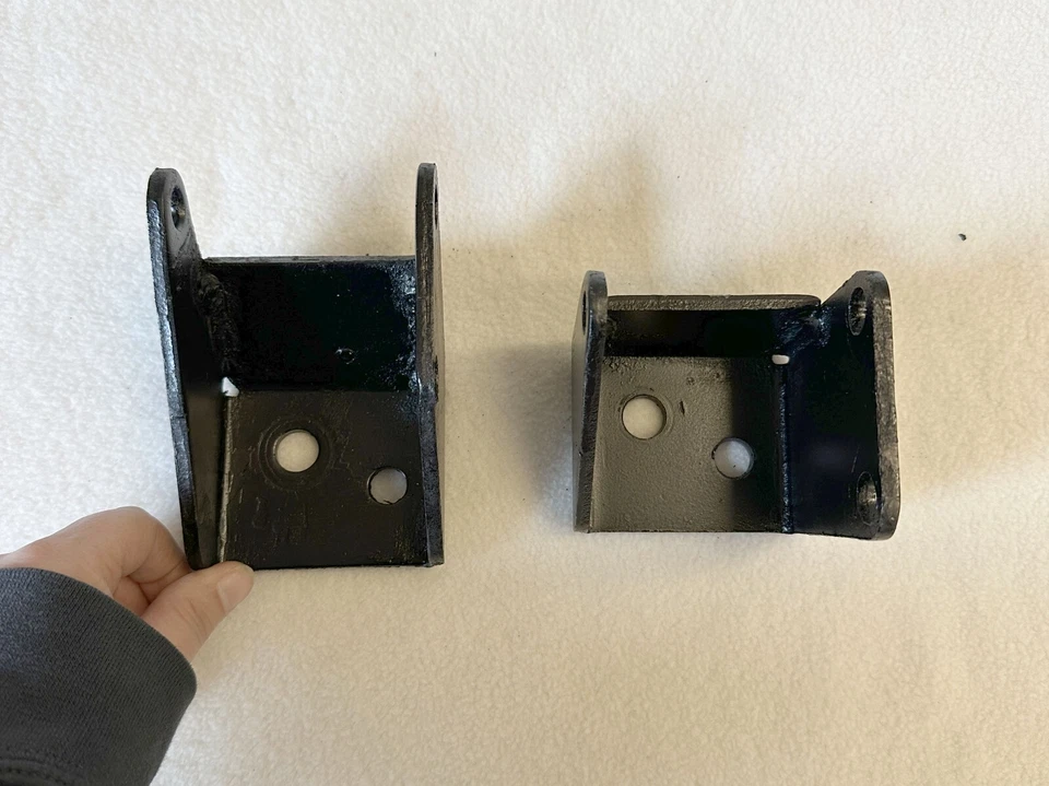 MoPar 1964-66 carrocería bloque pequeño soportes de montaje de motor 273 318 Dart GT Barracuda Foto 2 de 4