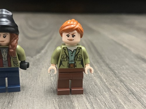 LEGO Minifigure Lot Maisie Lockwood Owen Claire Jurassic World - Picture 3 of 6