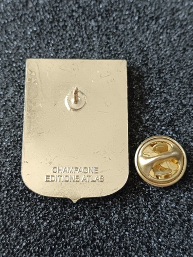 Pin's Pins Pin Enamel 58 France Région "La Champagne" - Foto 2 di 2