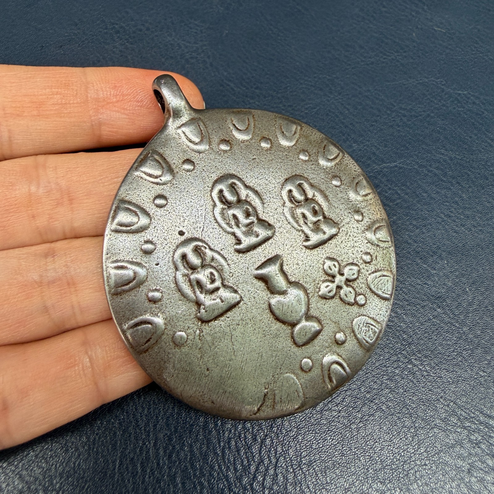 Vintage Tibetan Iron Nine-Diagram Thokcha Amulet - Dual Sided Protection