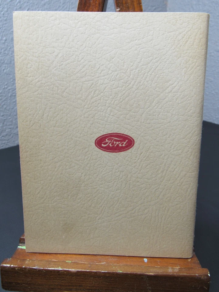 Ford V-8 1941 de colección manual del propietario de lujo y súper lujo libro de instrucciones de referencia Foto 2 de 4