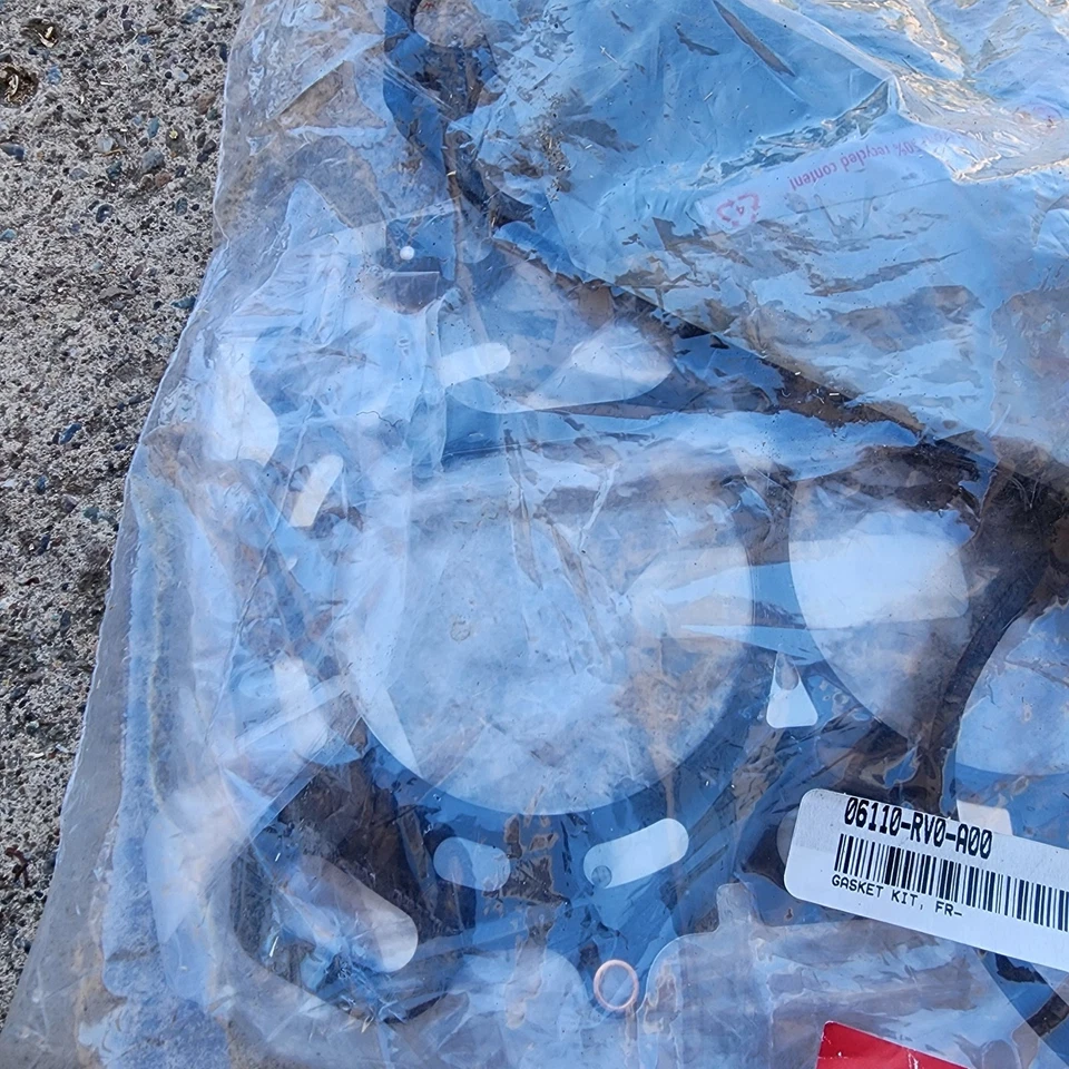 14-17 Honda Odyssey Gasket Kit - Honda (06110-RV0-A00) Sealed Valve Grind OEM - Image 3 of 4