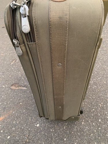 Briggs and Riley carry-on 2 wheel suitcase Olive 22” - Picture 23 of 24