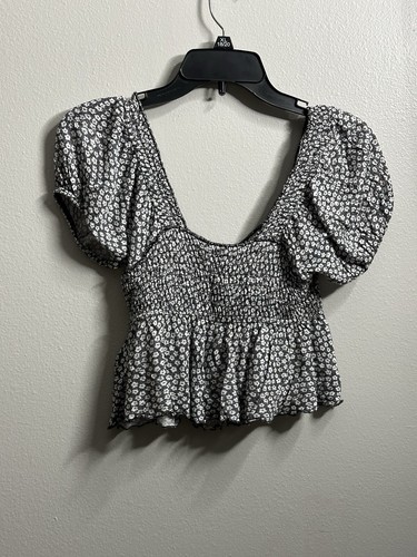 Blusa corta Urban Outfitters para mujer negra/blanca talla pequeña - Imagen 7 de 10