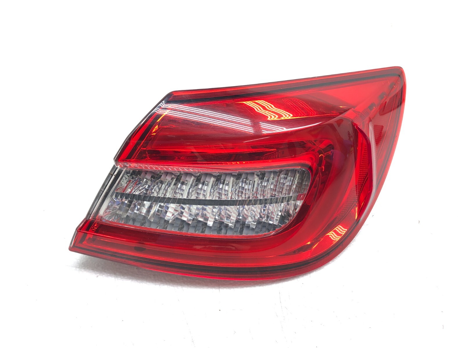 2014-2017 MASERATI QUATTROPORTE RIGHT PASS REAR OUTER TAIL LIGHT TAIL LAMP OEM