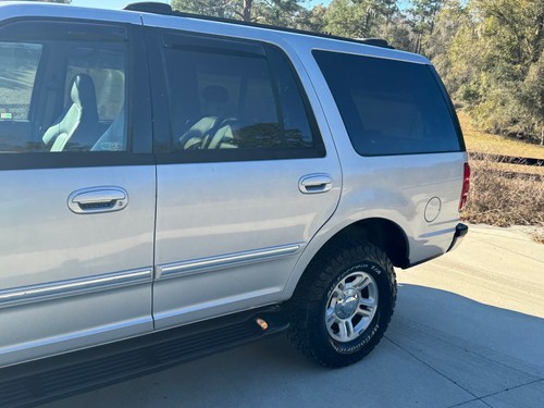 2001 Ford Expedition - Picture 3 of 29