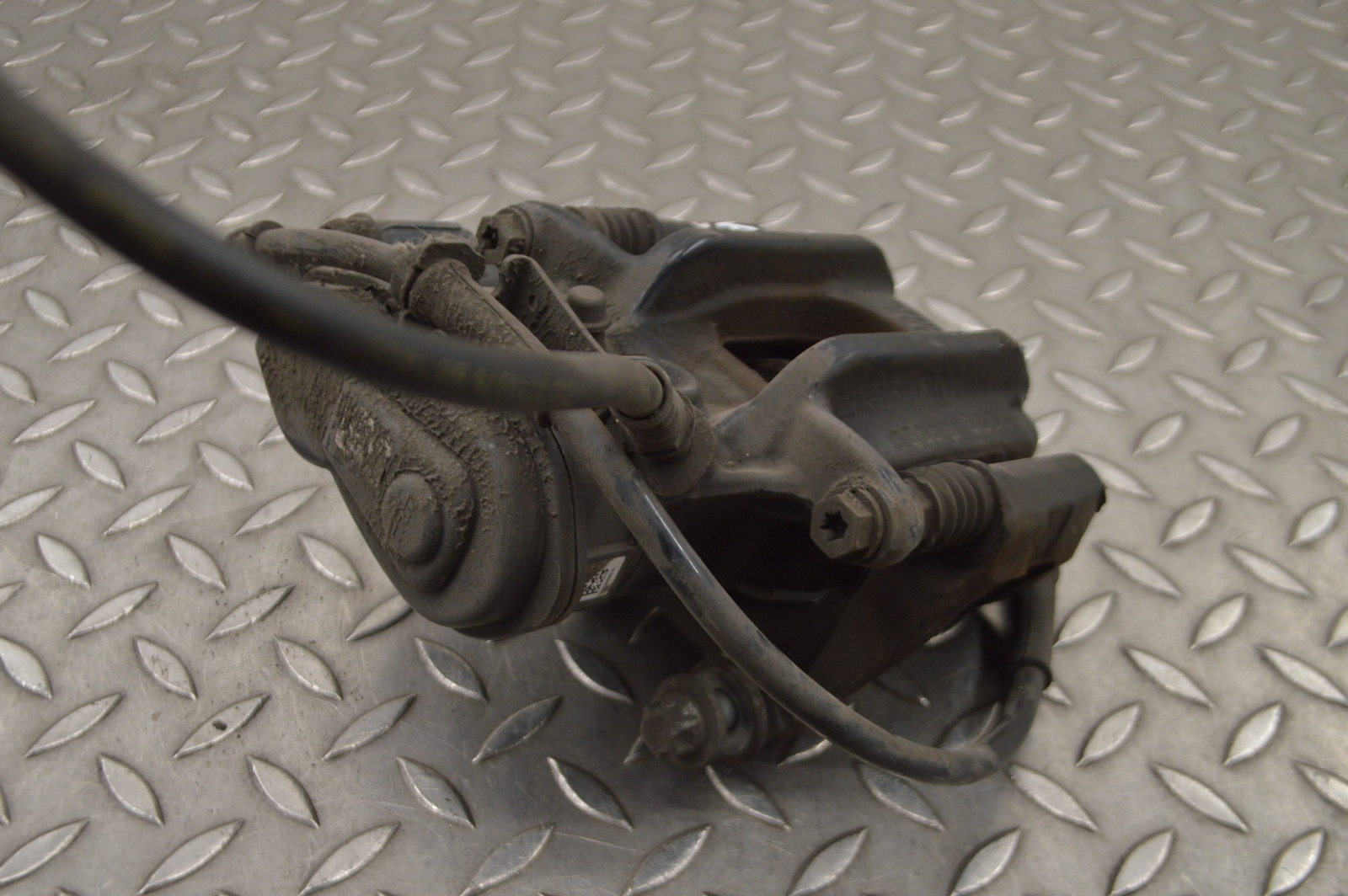 BMW i8 I12 2015 RHD Rear Left Brake Caliper 14895401 eBay