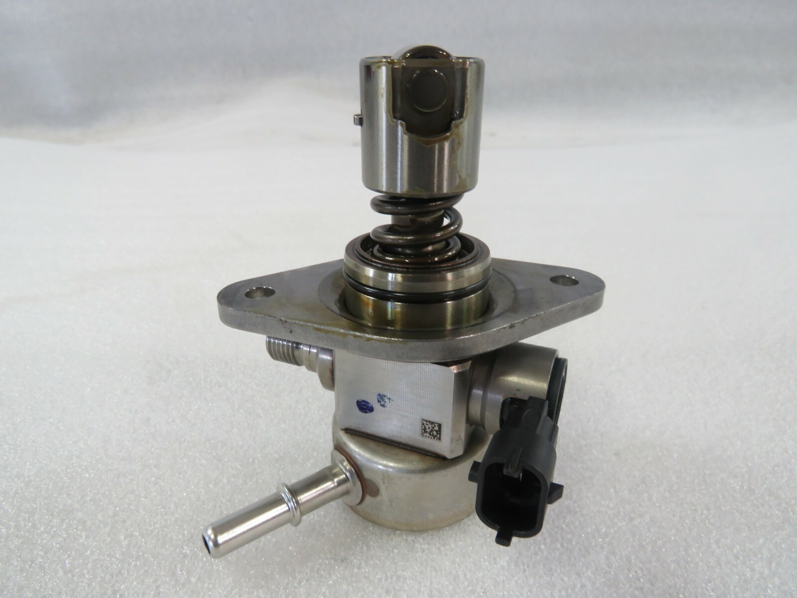 Maserati Levante, Fuel Pump On Engine, Used, P/N 310215, 270601