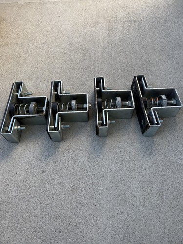 REDUCED: SET OF FOUR MASON Floor Mount Vibration Isolators marked SLRA-150 - Picture 2 of 6