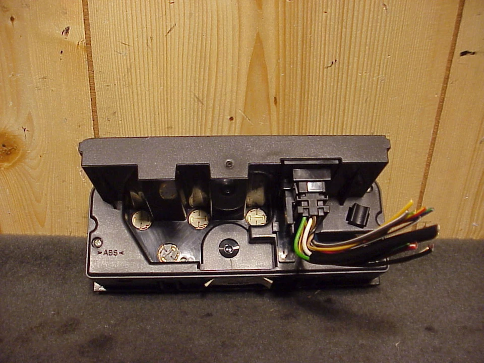 SAAB 9 3 SAAB 9-3 HATCHBACK 99 1999 RELOJ TABLERO CENTRO DE INFORMACIÓN OBC OEM # 45 19 187 Foto 2 de 2