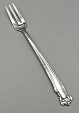 English Shell by Lunt Sterling Silver Seafood / Cocktail Fork 5 5/8"