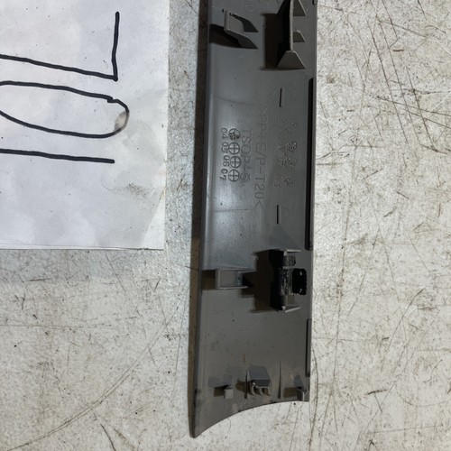 Toyota Highlander 2005 moldura superior derecha 62450-48010 - Imagen 4 de 6