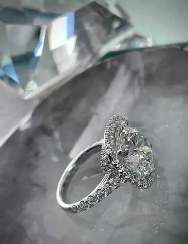 Anillo de boda de diamantes cultivados en laboratorio de corte redondo de 2,20 quilates con certificación IGI - Imagen 5 de 13