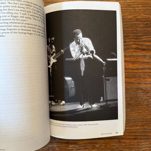 Miles Beyond by Paul Tingen Miles Davis Fusion Jazz 2003 Paperback GOOD - Bild 4 von 10