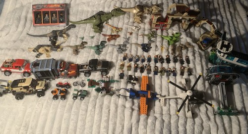 LEGO Jurassic World Huge Lot 18 Dinosaurs And 26 Minifigures Limited Edition Set