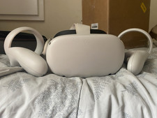Meta Quest 2 Standalone VR Headset 90Hz with ...