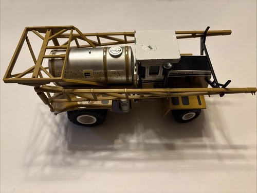 SpecCast KZCO 1:28 AG-Chem Terra Gator 1664t Liquid Sprayer Serial #409 Model