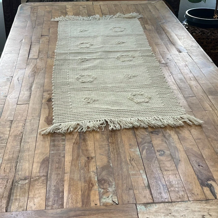 Alfombra de lana acolchada natural neutra anudada a mano natural 24,5 x 29,5" Foto 4 de 4