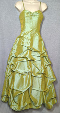 Strapless Gown Stunner SZ 0 Sequin Accent Pistachio Prom Wedding Formal Event