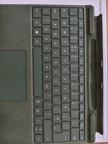 Microsoft Surface Pro 11 X 9 8 UK Signature Keyboard Cover - Green Forest- 1864 - Bild 3 von 5