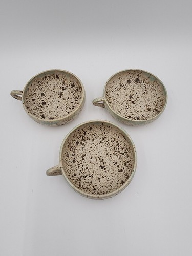 3 pezzi tazze maculate fatte a mano in ceramica artistica da studio firmate JS '19 - Foto 2 di 9
