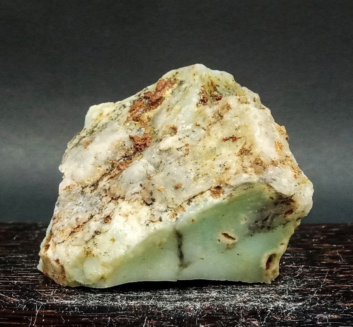 Amazing 182G Natural Rough 100% Chrysopal indonesia Mineral