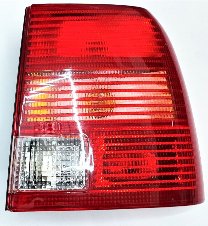 Feu arrière droit pour rénover une Passat 3B 1996-2000 avant le contrôle technique