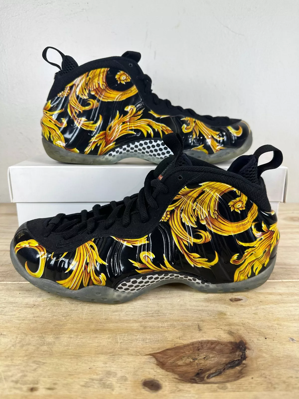 Baskets Nike Air Foamposite One Supreme homme taille 9 occasion 652792 001