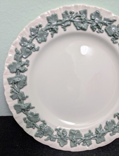 Vintage 1940-74 WEDGWOOD of ETRURIA & BARLASTON Queen's Ware Bread Plate, Ø6.2" - Picture 2 of 5