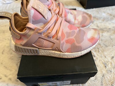 adidas gazelle silver green womens Adidas NMD R1 Primeknit Duck Camo Pink main image 1