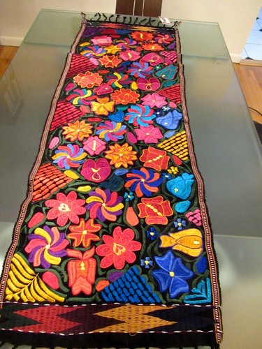 MEXICAN MAYA HAND MADE TABLE RUNNER TOPPER SILK EMBROIDERY FLORALS  from CHIAPAS - Picture 8 of 20