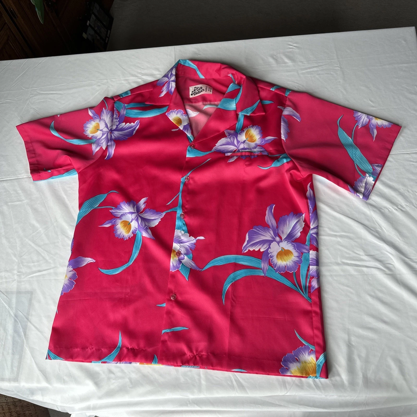 Hawaiian Floral Print Short Sleeves Button Up Hawaiian Size Large
