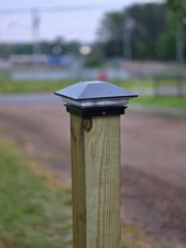 Veranda Solar Light Post Cap LED 4x4 in  1002 964 064 Bronze Finish
