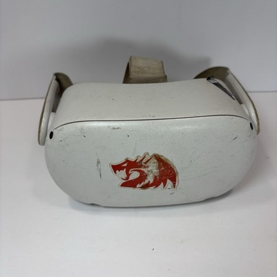 Meta Quest 2 VR Headset Only - For Parts- Turns On But Small Item In View