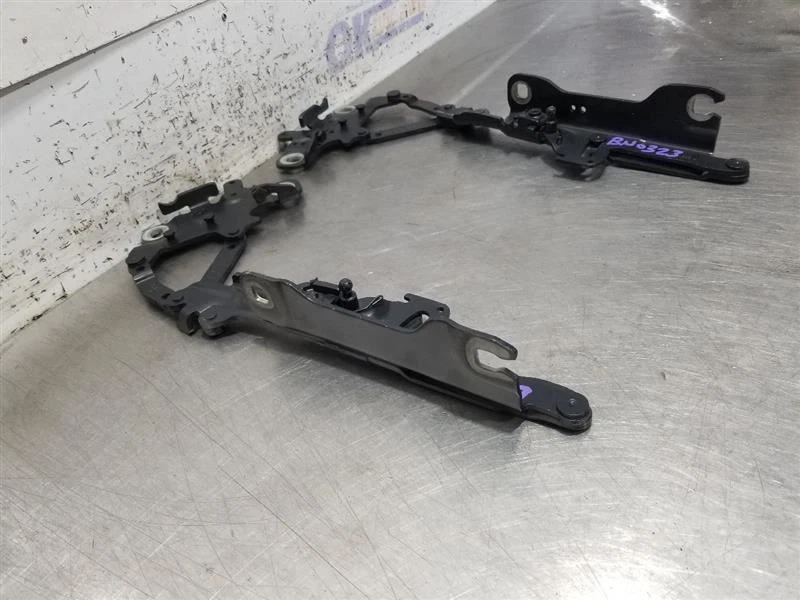 BMW M240I 18 2018 JUEGO DE BISAGRAS CAPÓ Foto 3 de 4