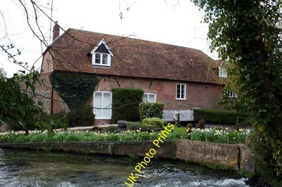 Photo A2 Whitchurch:  Former fulling mill Lynch Hill/SU4648 Now convert c2011
