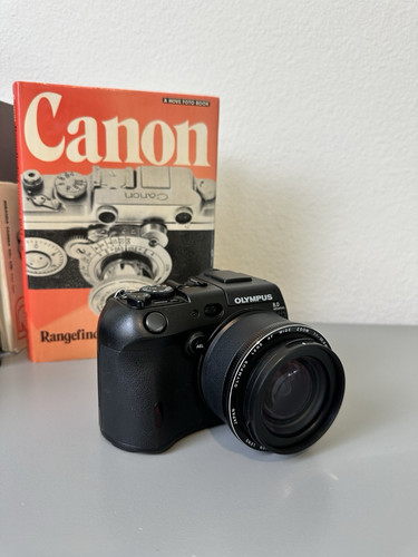 Olympus CAMEDIA C-8080 Wide Zoom 8.0MP Digital Camera - Black - Picture 1 of 7