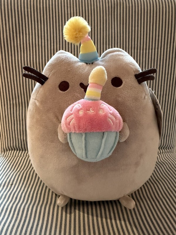 GUND Pusheen Birthday Cupcake Plush