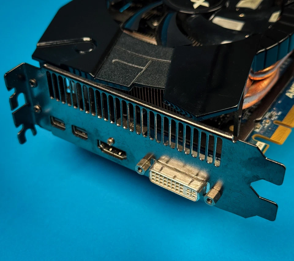 Sapphire Radeon HD 7950 Dual X / Flashed for Mac Pro 5,1 / 3GB GDDR5 - Image 2 of 3