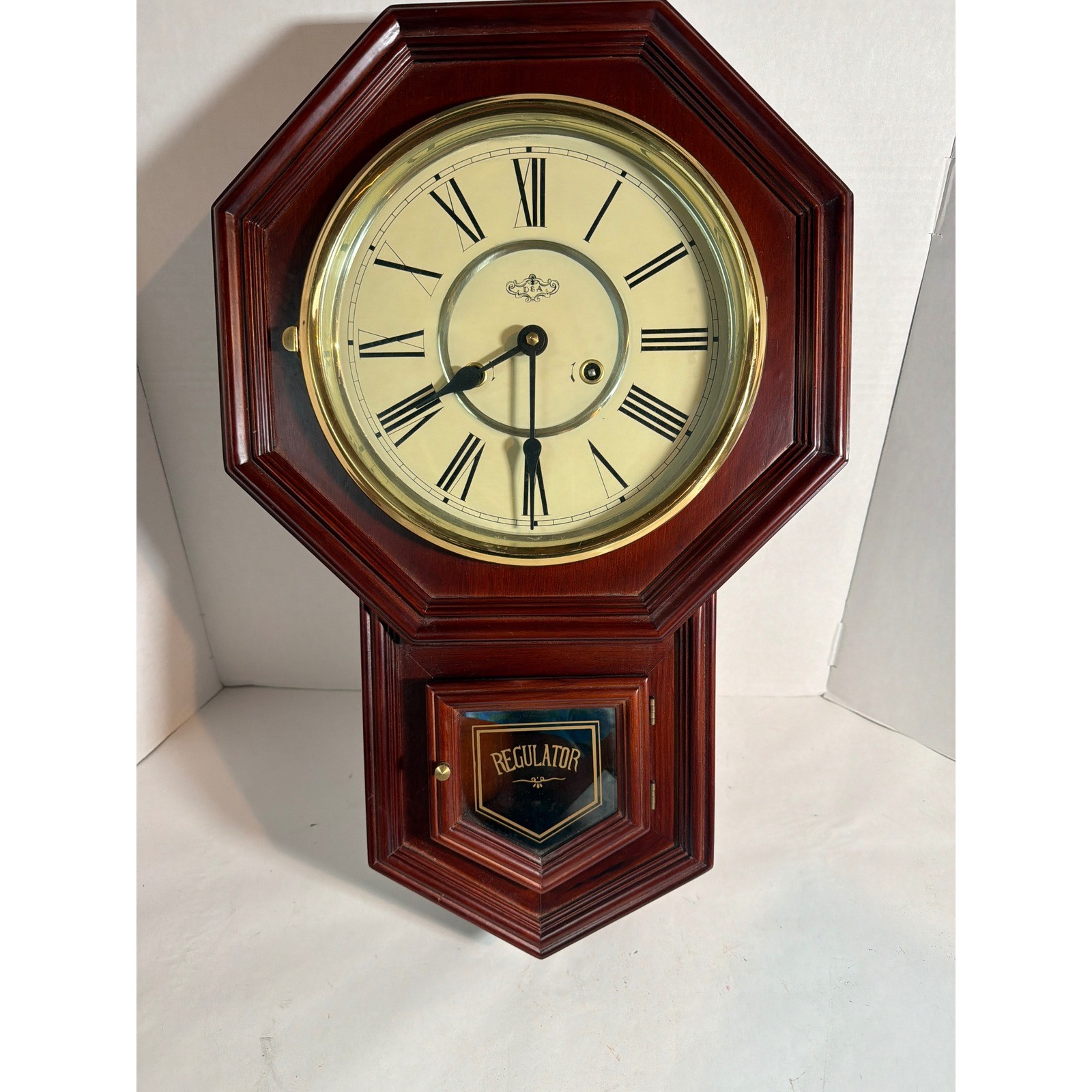 D&A Regulator Wall Clock Wood Octagon Roman Numeral Wind Up 9609 WPS Mahogany