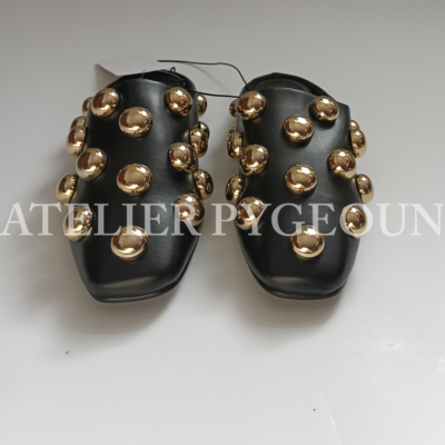 NWT H&M A/W 2024 Embellished Coated Mules Black/Gold-colored