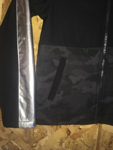 Body Glove Kids Black Camo With Silver Jacket Hooded Full Zip Size 12 - Picture 2 of 11