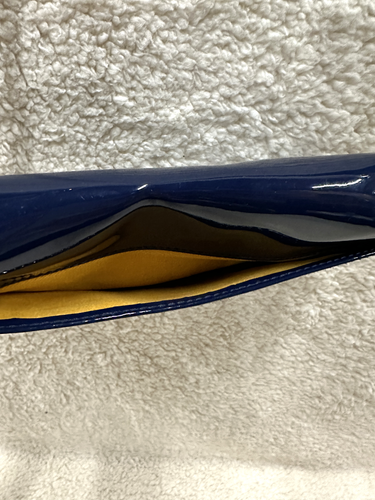 Tory Burch Crossbody Clutch Lackleder dunkelblau senfgelb gefüttert Logo - Bild 4 von 22