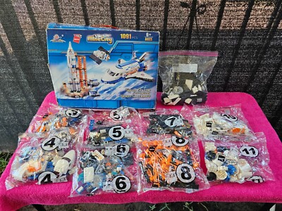 Qman MineCity City Space Shuttle Rocket And Launch Center Building