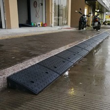 2Pcs Curb Ramp Rubber Vehicle Slope Kerb Garage Ramps Car Wheelchair Threshold