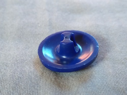 Vintage Possible Colt Plastic Button. - Picture 9 of 12