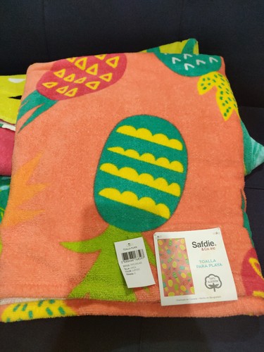 5 beach towels - Picture 4 of 6